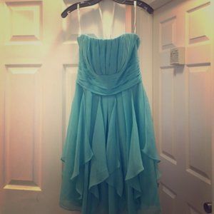 Davids Bridal short bridesmaid dress in "pool"